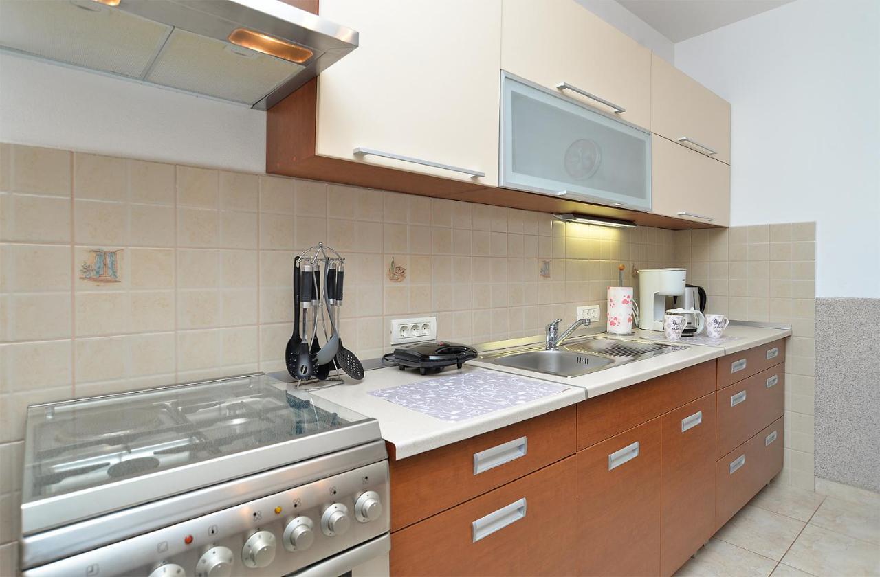 Apartment Jadranko 1761 Peroj Exteriér fotografie
