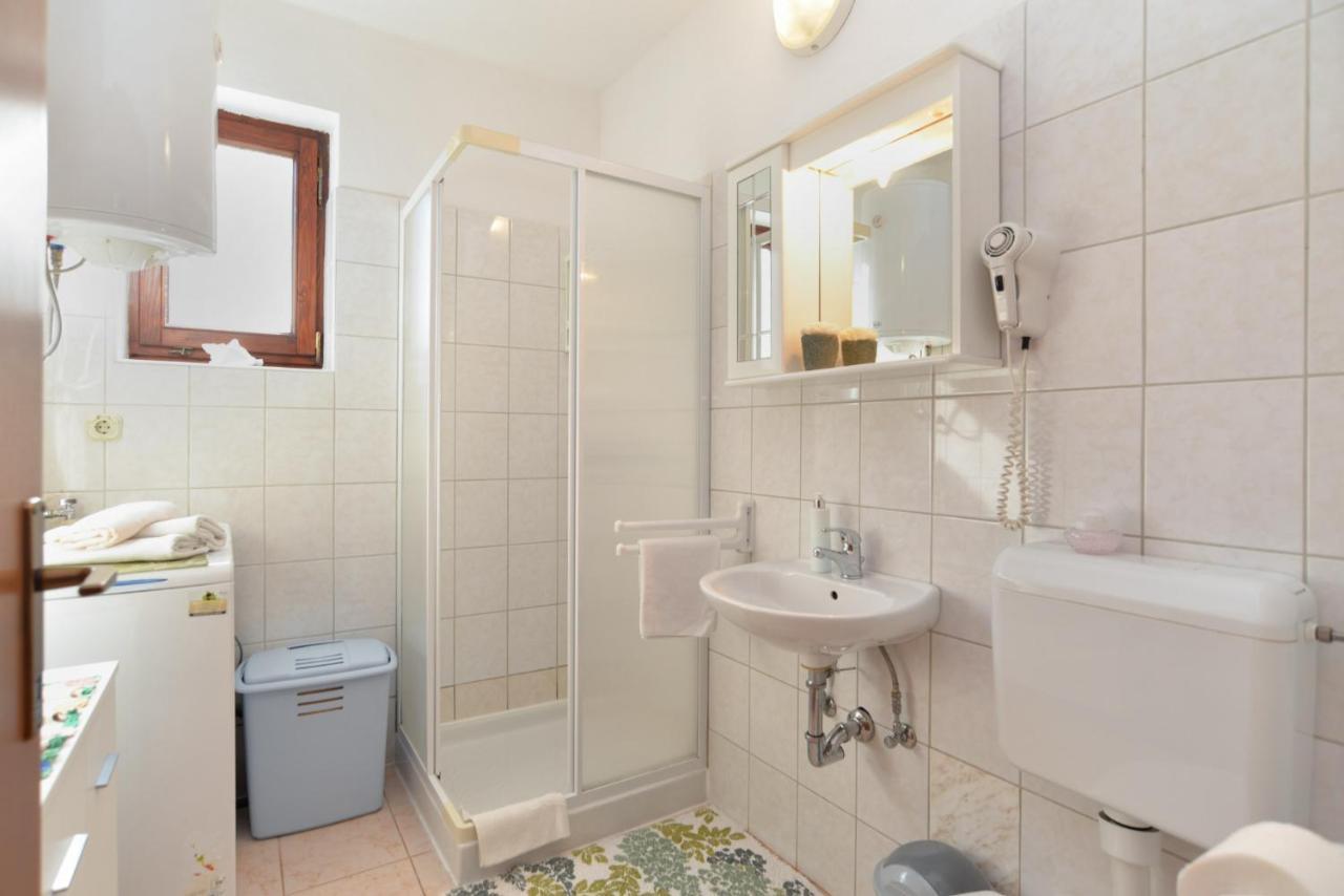 Apartment Jadranko 1761 Peroj Exteriér fotografie